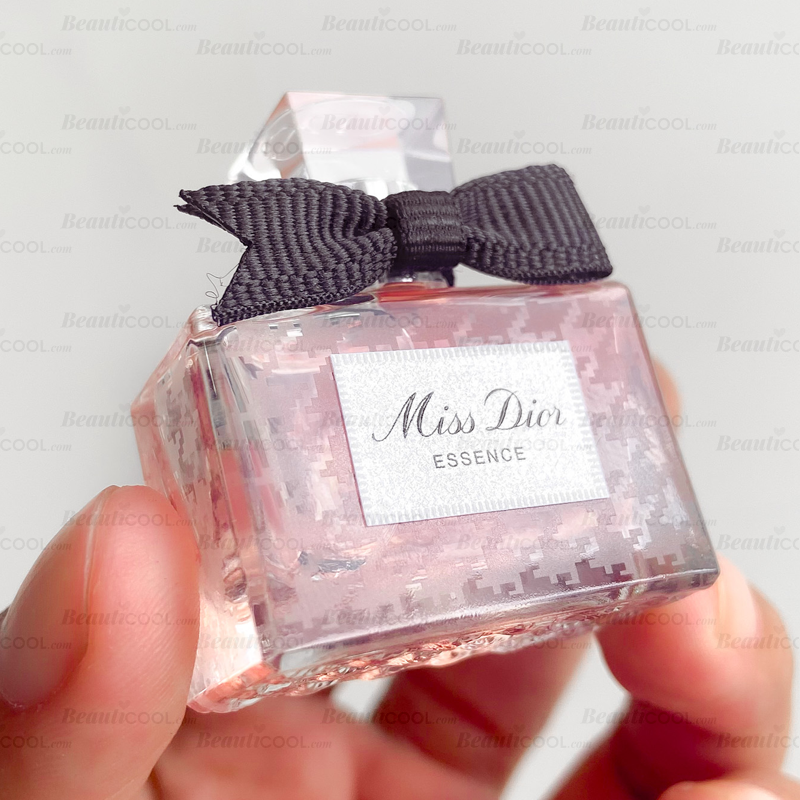 Dior Miss Dior Essence 5ml (กล่องมีตำหนิ ไม่มีผลต่อการใช้งาน)